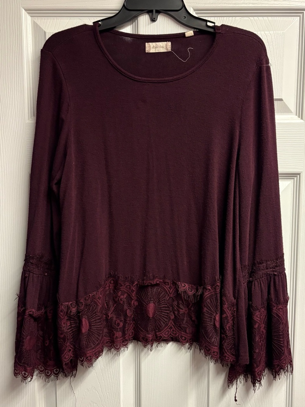 NWOT Altar’d State Maroon Blouse W/ Bell Sleeves & Lace Detail Size Large